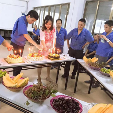 季度生(shēng)日(rì)宴會(huì)